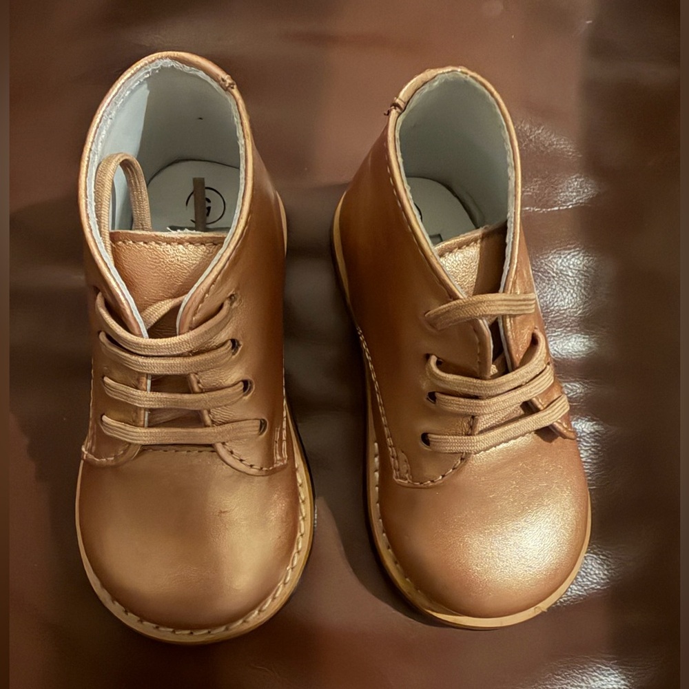 NWOT Josmo Logan Toddler Leather First Walker Shoes in bronze color Sz 5
